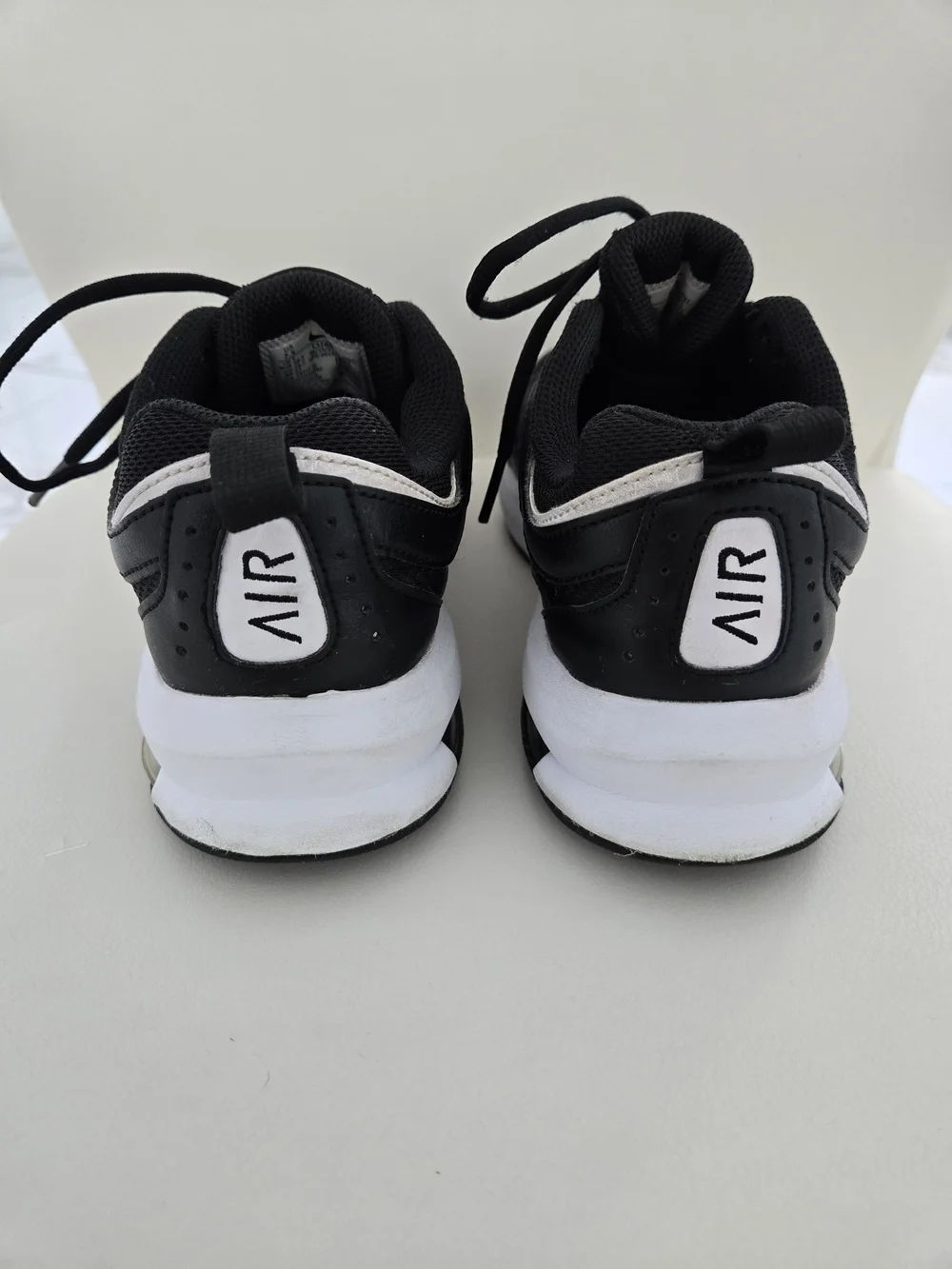 Nike Air Max AP Black/White Sneakers Size 7.5/38.5